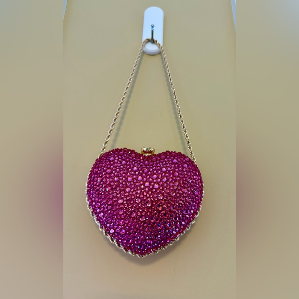 Fushia Heart-Shaped Crystal Clutch